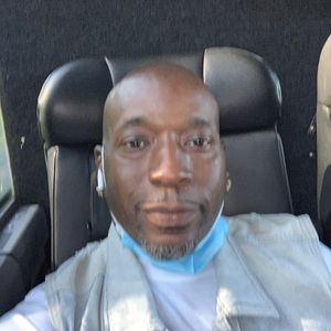 Meet your Posher, Derrick